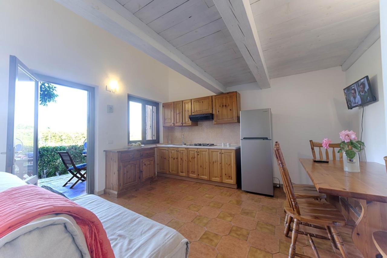 Residence Oasi E Oasi Blu San Teodoro  Eksteriør bilde