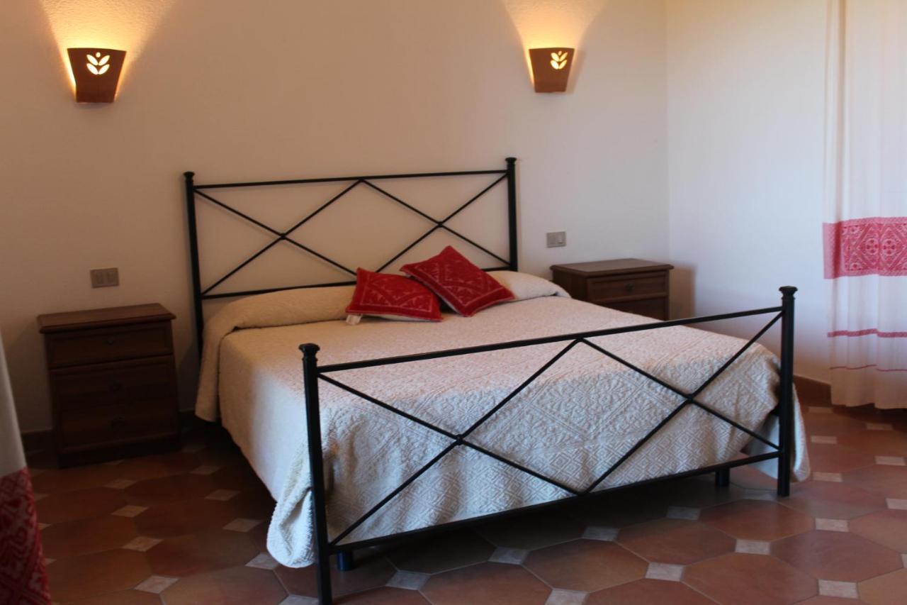 Residence Oasi E Oasi Blu San Teodoro  Eksteriør bilde
