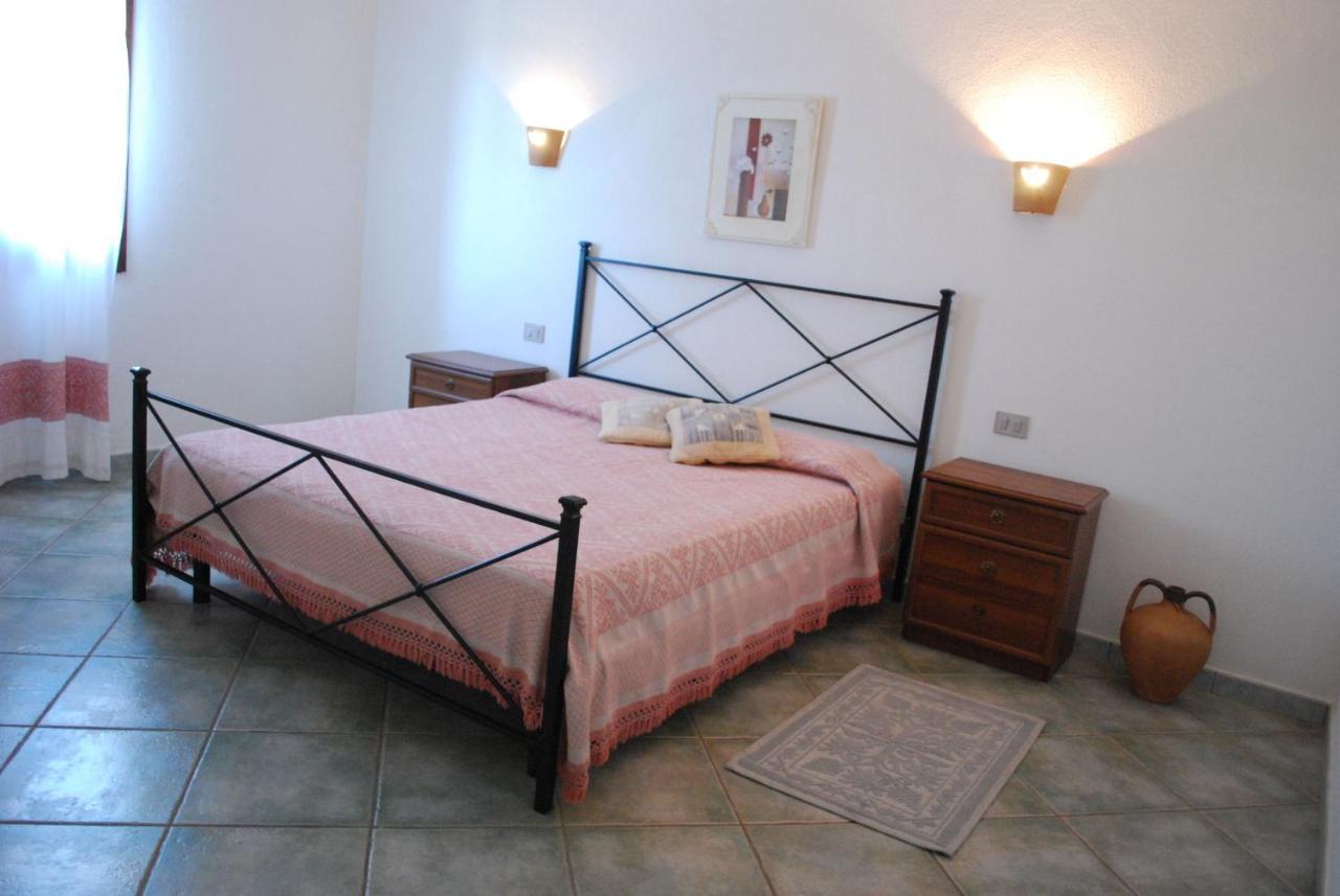 Residence Oasi E Oasi Blu San Teodoro  Eksteriør bilde